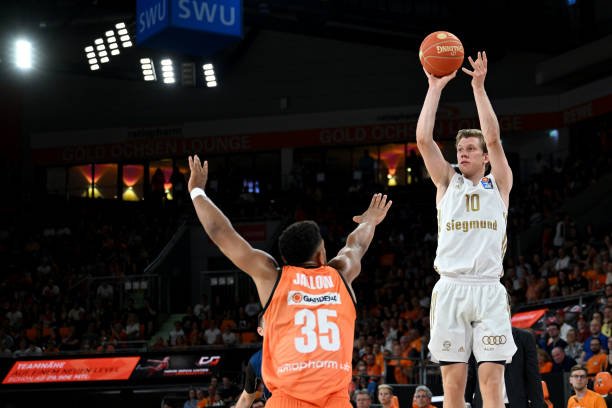 久尔杰维奇 久尔杰维奇