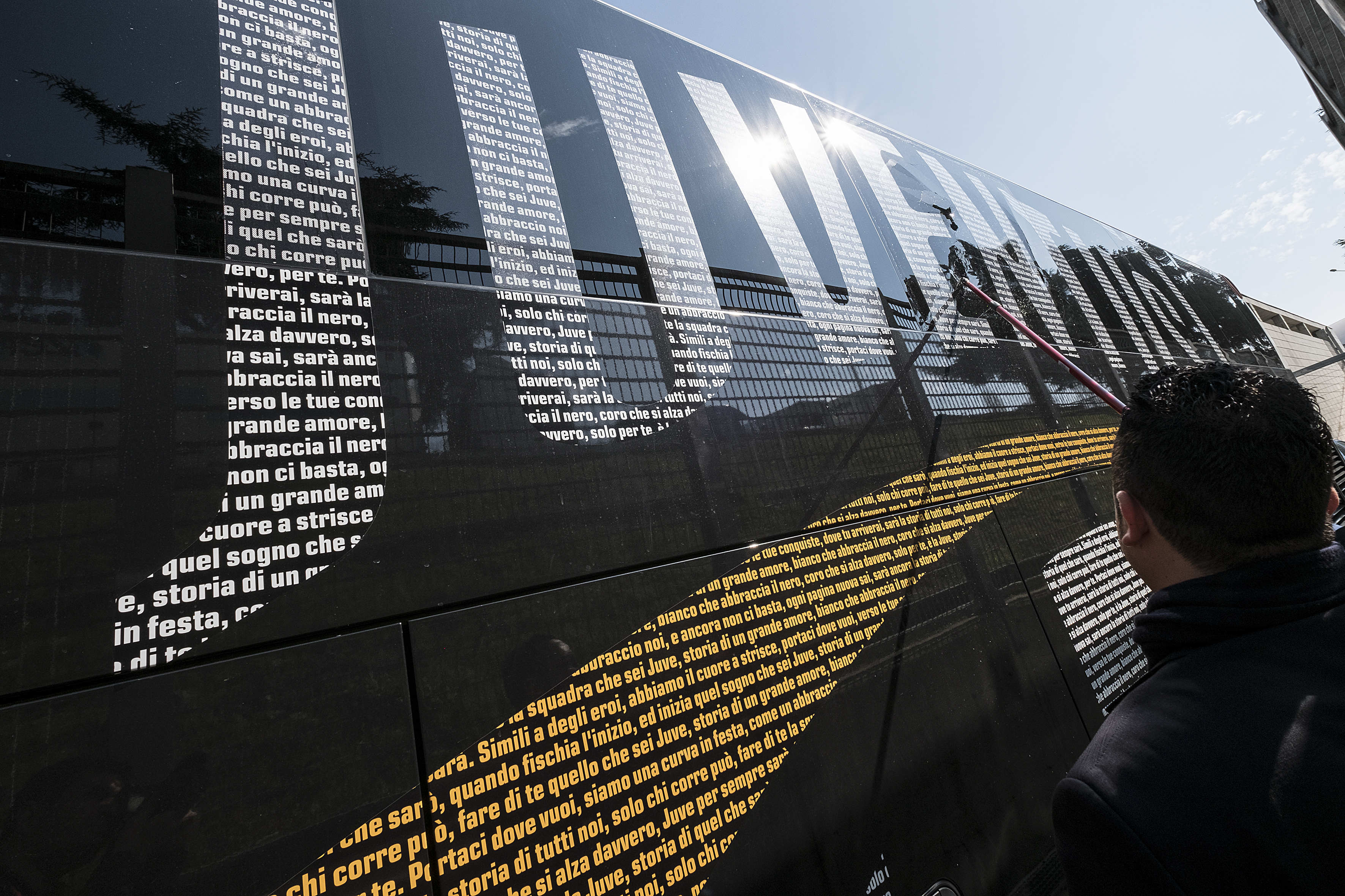 一个响亮的 一个响亮的